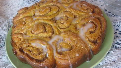 сдобные тыквенные булочки с корицей