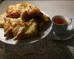 Венгерские ватрушки с карамелизированными грушами