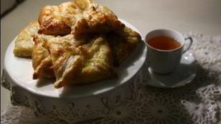 Венгерские ватрушки с карамелизированными грушами