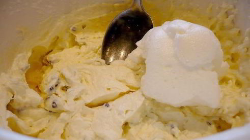 чизкейк с апельсином и изюмом