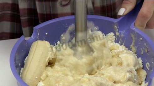 фитнес чизкейк с творогом, какао, бананами и овсянкой