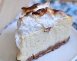 Лимонный чизкейк с запеченной меренгой