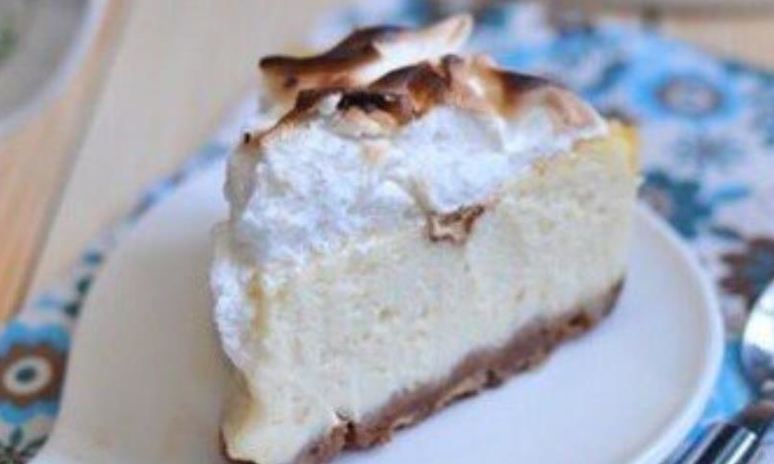 Рецепт лимонного чизкейка с запеченной меренгой