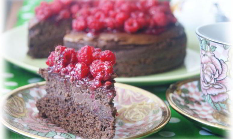 Рецепт шоколадного чизкейка с малиной