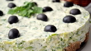 Закусочный чизкейк из брынзы и огурца