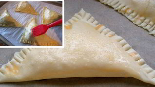 Диетические слойки с грибами