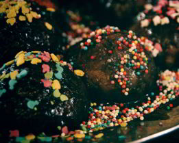 Апельсиновые кексы в шоколадной глазури