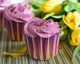 Черничные капкейки с творожно-ягодной начинкой