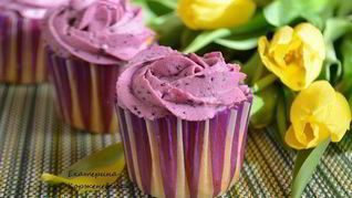 Черничные капкейки с творожно-ягодной начинкой