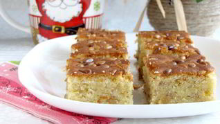 Кекс с кедровыми орешками