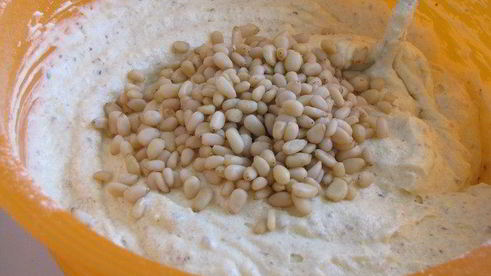 кекс с кедровыми орешками