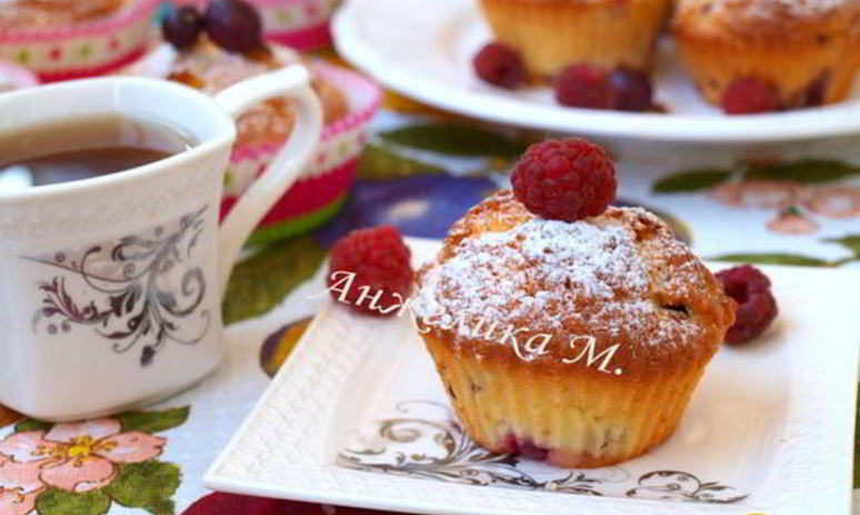 Рецепт кексов с малиной и крыжовником