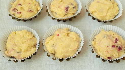 кексы с малиной и крыжовником