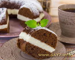 Шоколадный кекс с творожным кремом