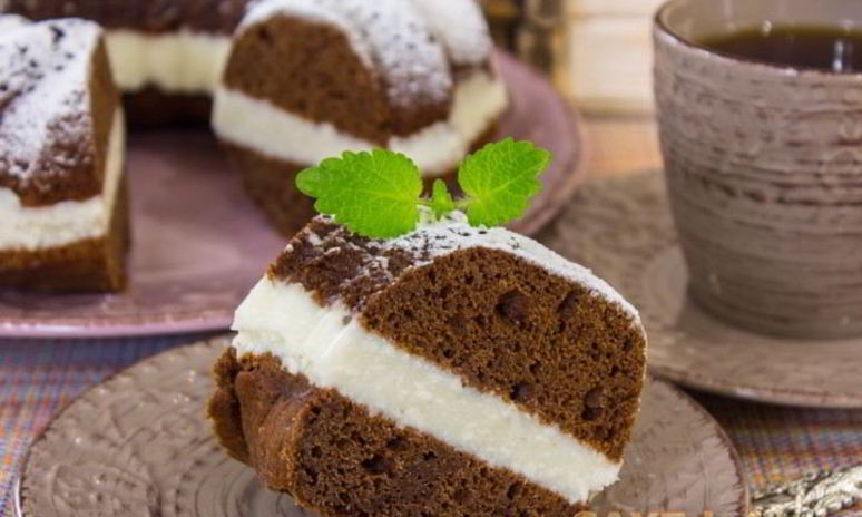 Рецепт шоколадного кекса с творожным кремом