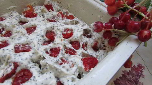 трехслойный кекс с вяленым кизилом