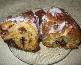 Ванильный кекс с шоколадом и брусникой