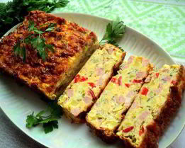 Закусочный кекс с овощами и ветчиной