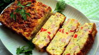 Закусочный кекс с овощами и ветчиной