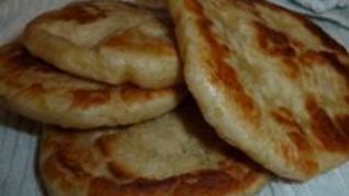 Хачапури с сыром сулугуни