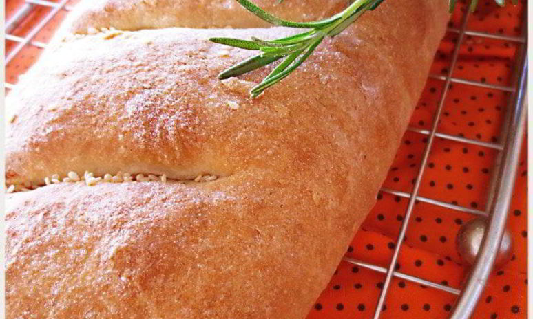 Рецепт ароматного хлеба с розмарином и медом