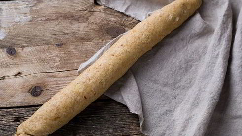 багет с морковными отрубями и жареным луком