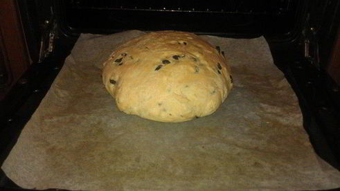 домашний хлеб с маслинами