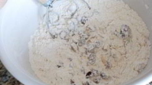 дрожжевой хлеб с клюквой