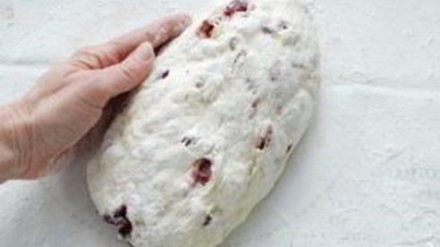 дрожжевой хлеб с клюквой