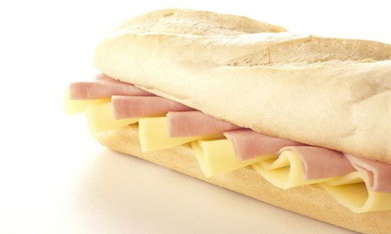 Рецепт французского багета с ветчиной серрано, манчего и инжирным джемом