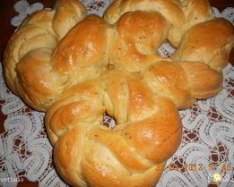 Греческий Пасхальный хлеб с анисом