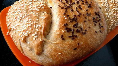 хлеб пшенично-ячменный с семенем льна и кунжутом