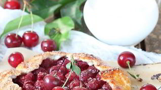 Мини-галеты с вишней для воскресного завтрака