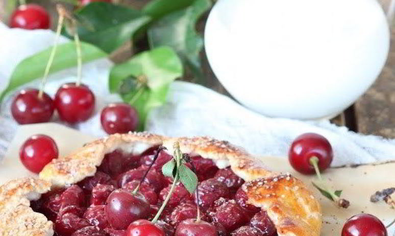 Рецепт мини-галетов с вишней для воскресного завтрака