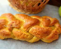 Пасхальный плетеный сладкий хлеб Шесть волокон