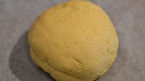 пасхальный плетеный сладкий хлеб шесть волокон