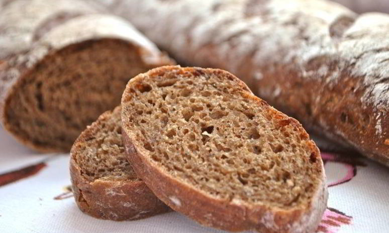 Рецепт ржаного батона с луком