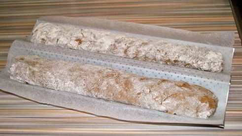 ржаной батон с луком