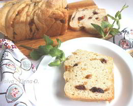 Сдобный хлеб с сухофруктами