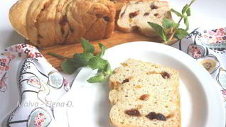 Сдобный хлеб с сухофруктами