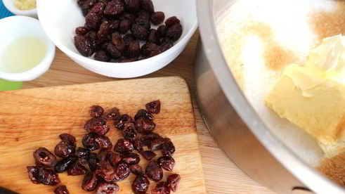 сдобный хлеб с сухофруктами