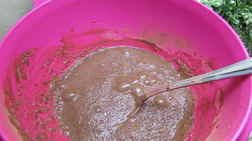 шоколадный хлеб с кунжутом и финиками