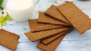 Тонкие ржаные хлебцы с отрубями и льняной мукой