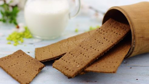 тонкие ржаные хлебцы с отрубями и льняной мукой