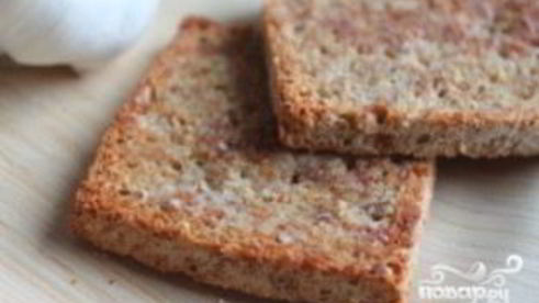 жареный хлеб с чесноком