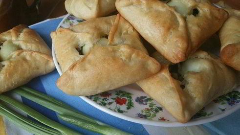 конвертики с перепелиным яйцом и зеленью