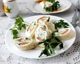 Лаваш с красной рыбой и творожным сыром