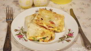 Лаваш с начинкой, жаренный на сковороде