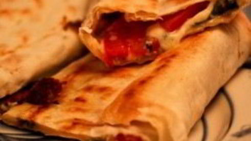 лаваш с сулугуни и кинзой