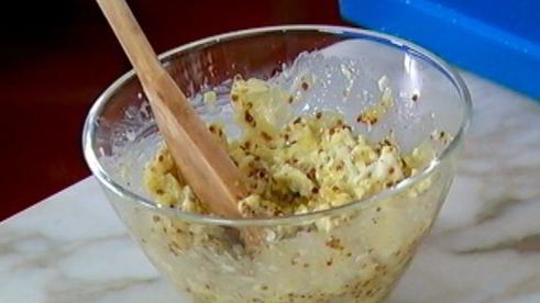 лаваш с яйцом, селедкой и зеленью